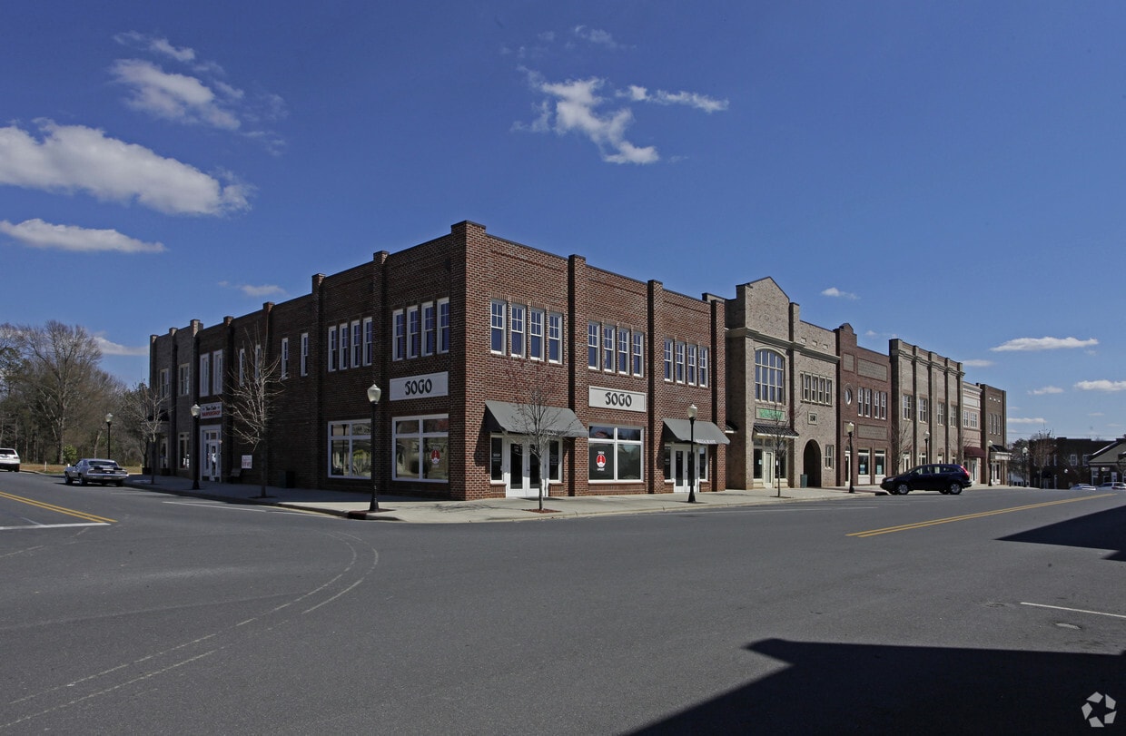 Primary Photo - The Commons at City Center