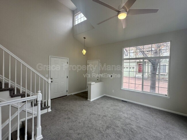 Building Photo - 1440 Braewood Ave