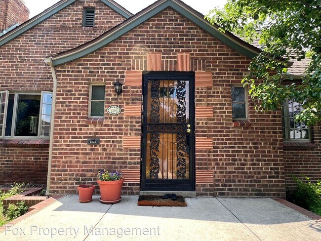 Building Photo - 4 br, 2 bath House - 2265 Locust Street