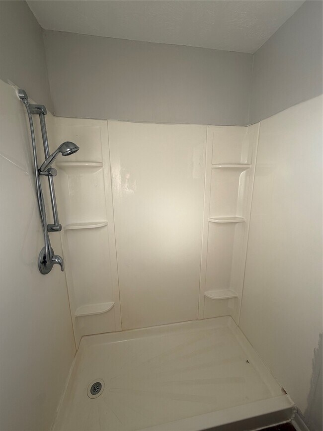 Foto del edificio - 3310 Forest Glen Dr