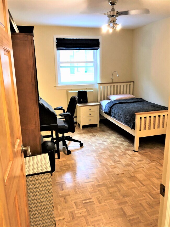 Dormitorio número 2 - 1310 Maple Ave