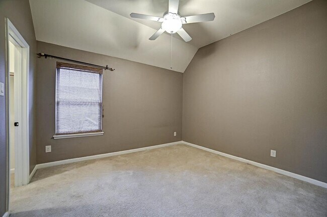 Foto del edificio - 18502 N Settlers Shore Dr