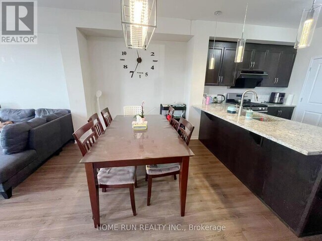 Photo du bâtiment - 100 Escarpment Cres