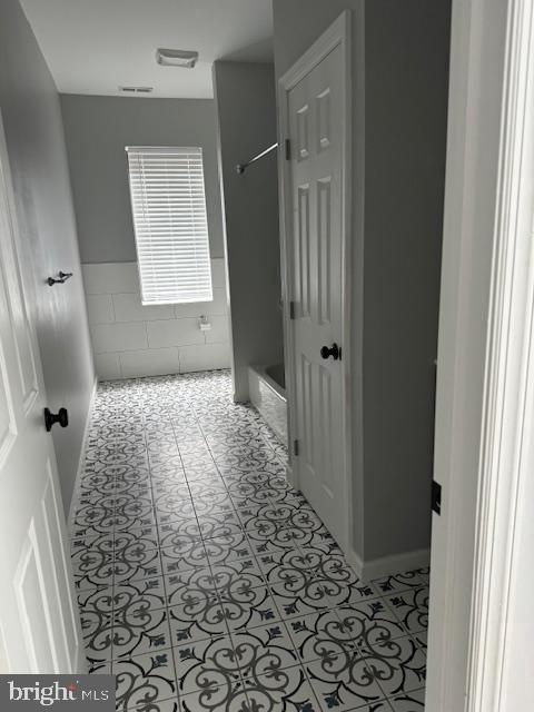 Building Photo - 107 W Merchant St