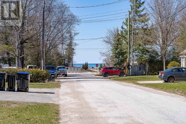 Photo du bâtiment - 19 62nd St N