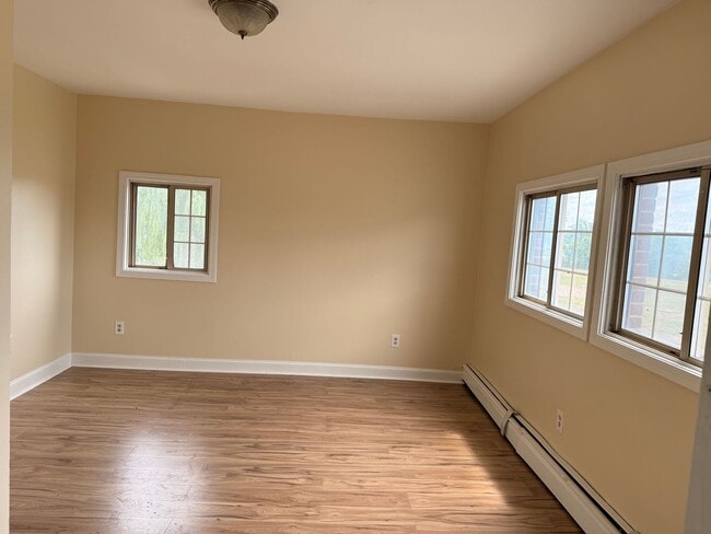 Building Photo - 476 Wethersfield Ave