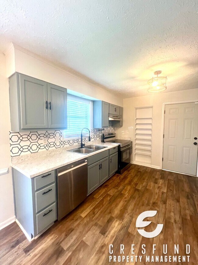 Building Photo - Conveniently Located Close to Cape Fear Va...
