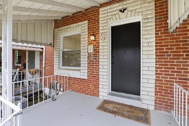 Foto del edificio - 318 Grovethorn Rd