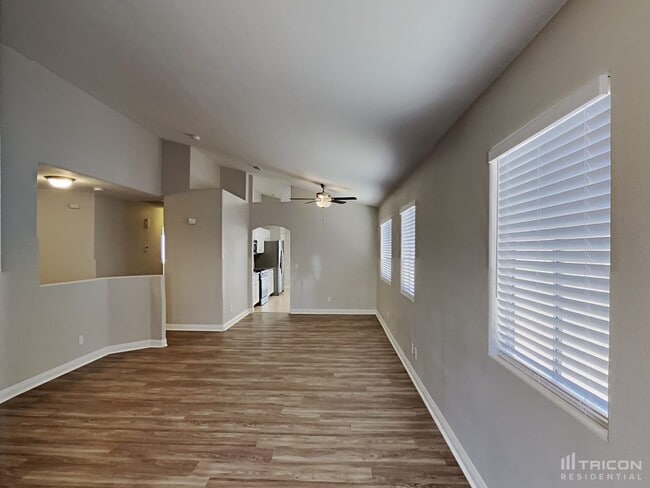 Building Photo - 2704 Purple Root Dr