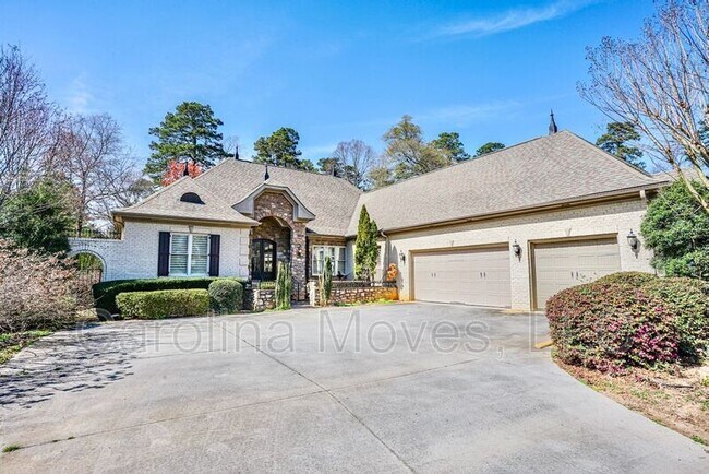 Photo - 3202 SC-14 House