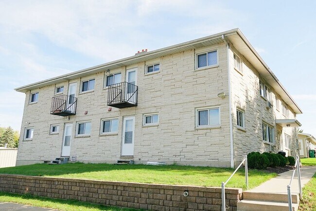 Building Photo - 4724 Burma Rd