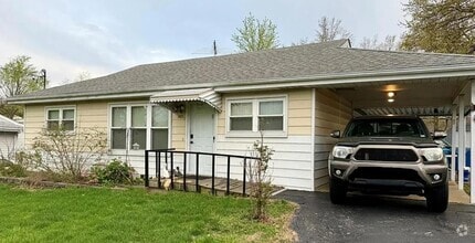 Building Photo - 1623 Kirkham Dr