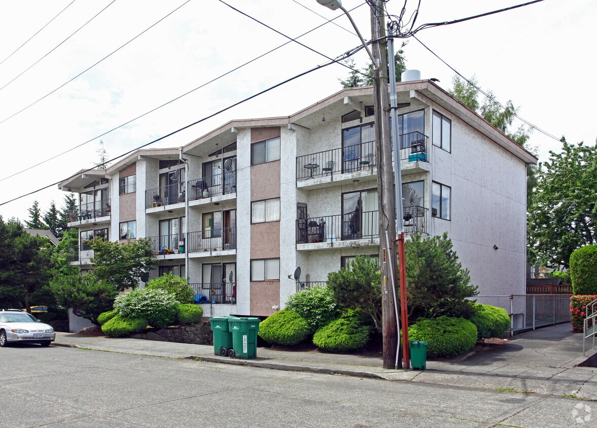 Foto principal - 7501 6th Ave