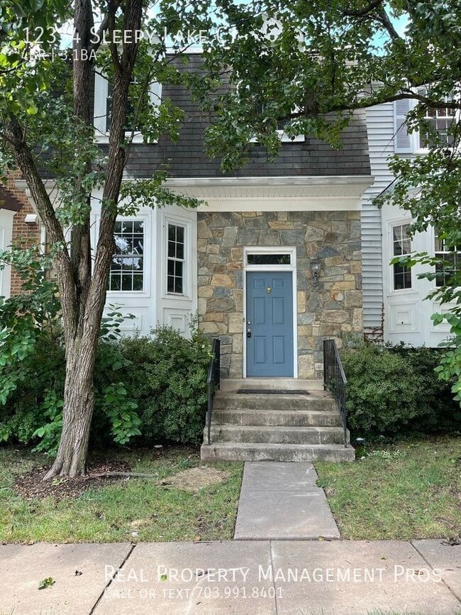 Building Photo - 12334 Sleepy Lake Ct Building Photo - 12334 Sleepy Lake Ct