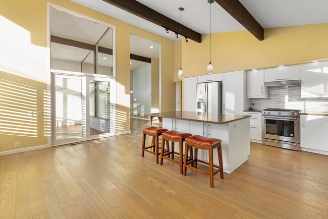 Building Photo - 17421 Lido Ln