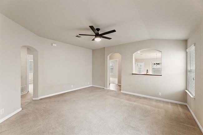 Building Photo - 582 Briggs Dr