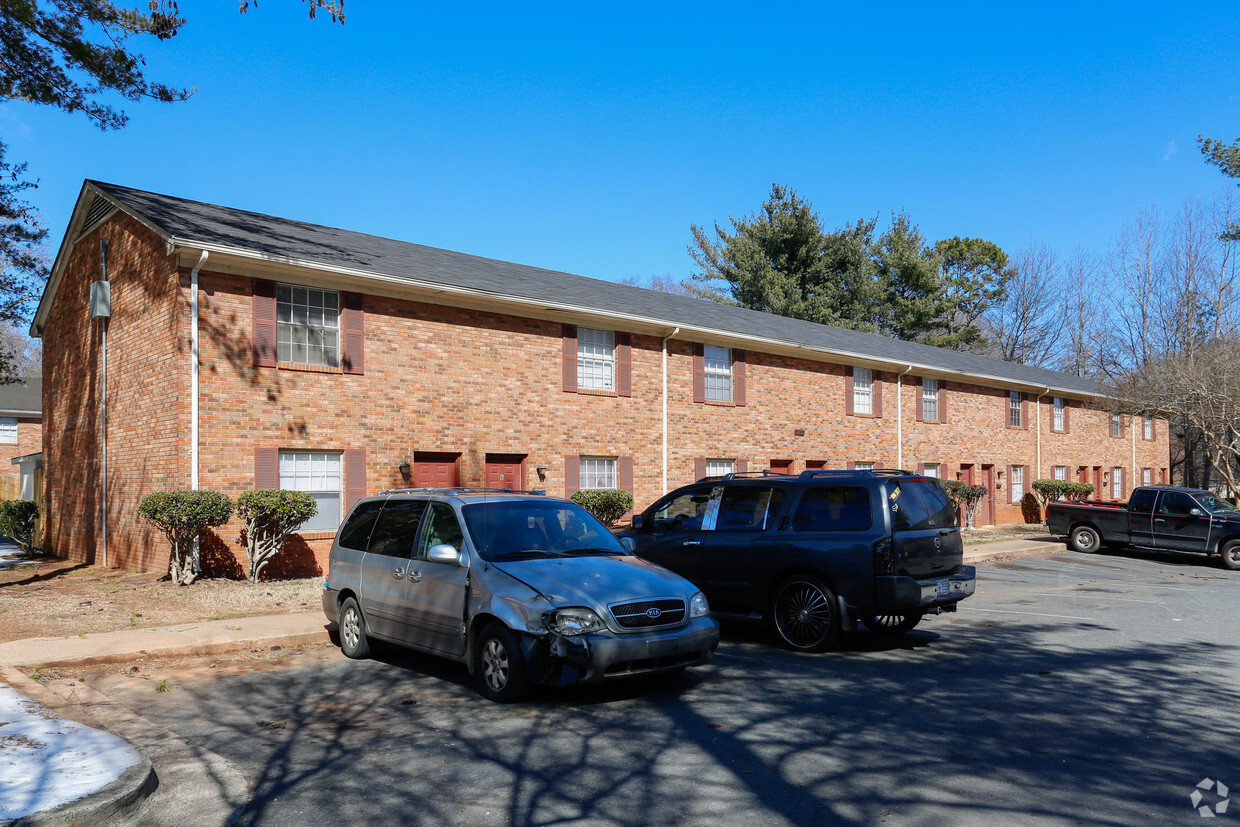 Primary Photo - Cornerstone Townhomes