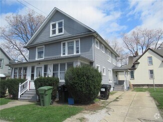 Building Photo - 534 Eagle St