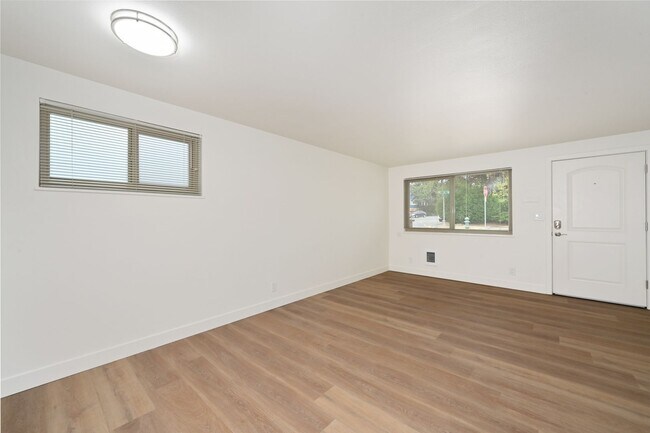 Foto del edificio - Greenlake / Phinney Ridge Remodel - In-Uni...