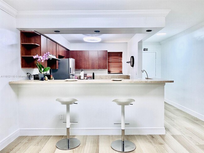 Foto del edificio - 1540 NE 191st St