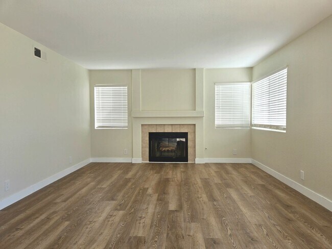 Building Photo - 4254 Via Clemente