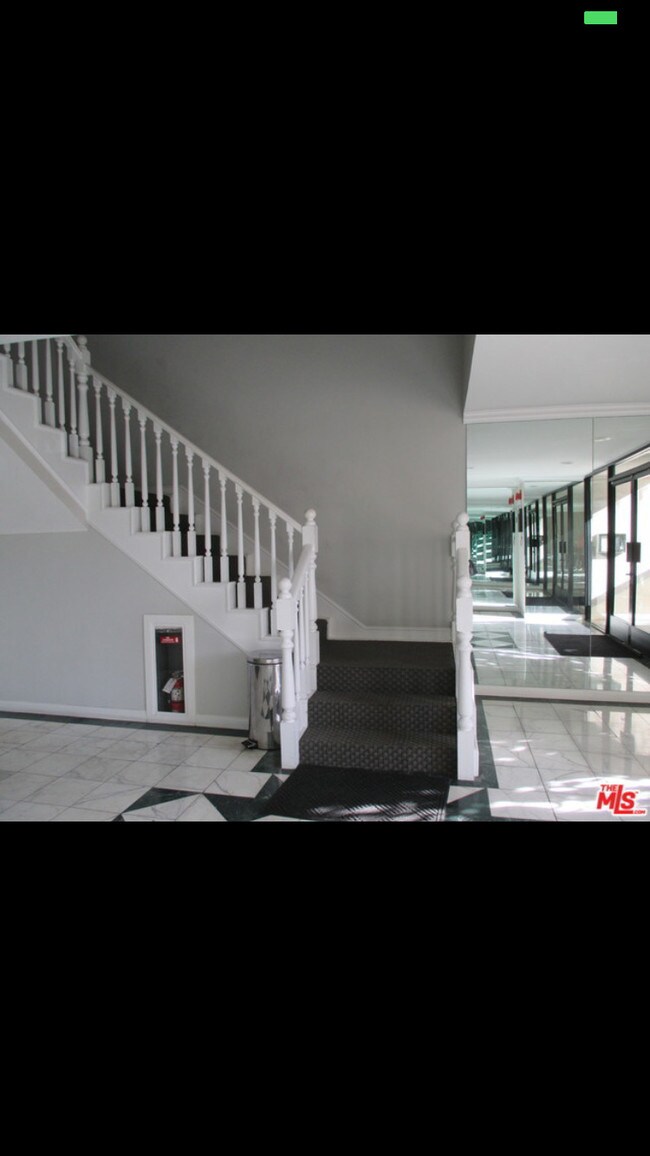 Foto del edificio - 1828 Camden Ave