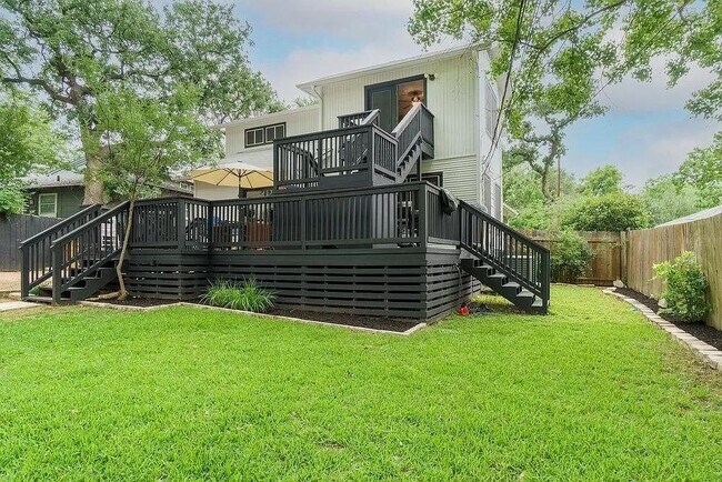 Foto del edificio - 2204 Forest Trail