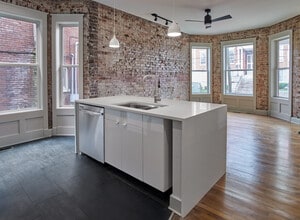 Building Photo - 509 N Central St