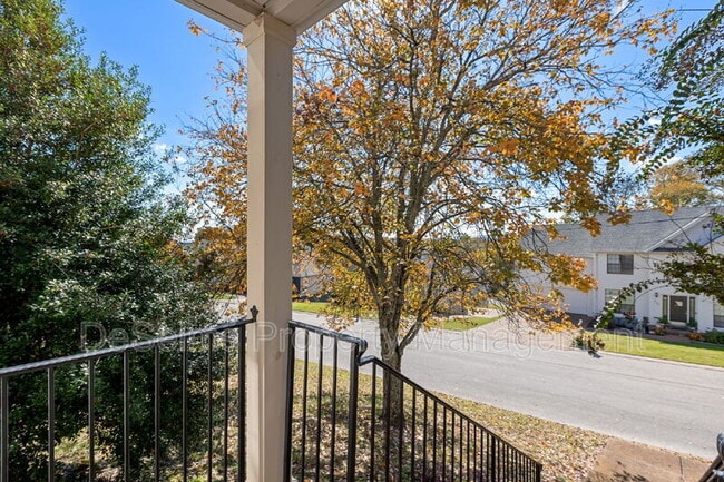 Photo - 236 Burgandy Hill Rd House