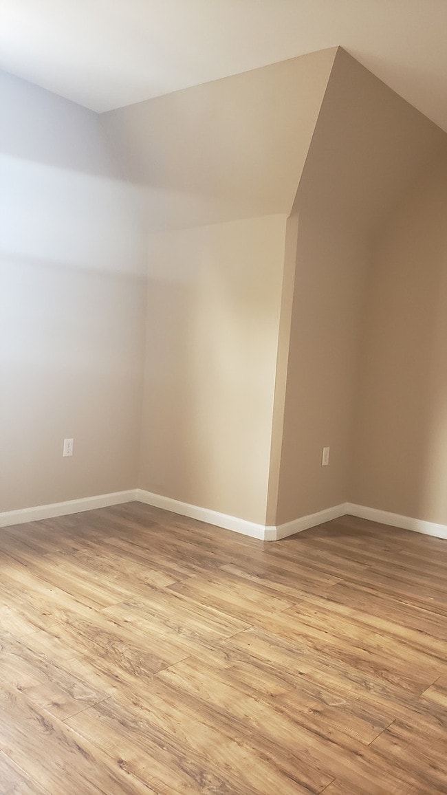 Building Photo - 448 Grier Ave