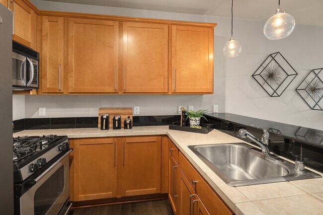 Foto del edificio - 410 NE 70th St