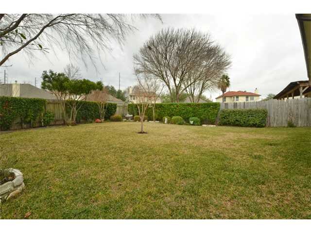 Foto del edificio - 2925 Feathercrest Dr