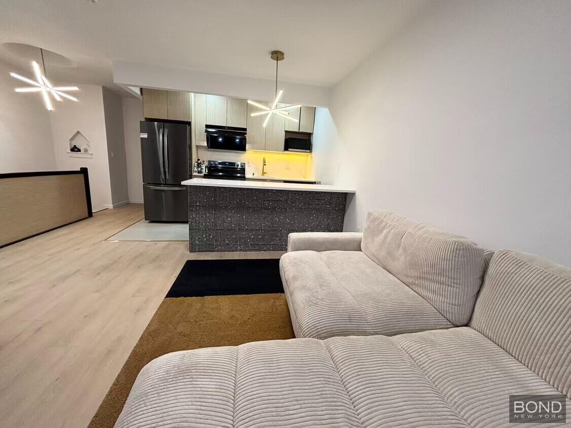 Foto principal - 30-42 50th Street