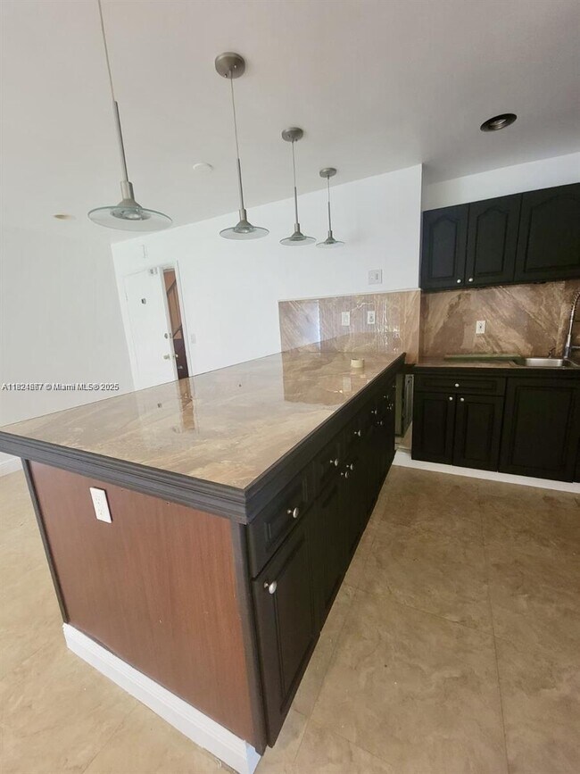 Building Photo - 9449 SW 76th St