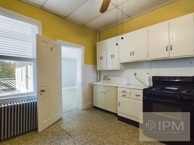 Building Photo - 60 N Sherman St