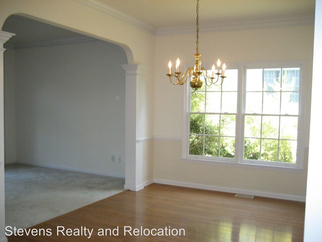 Building Photo - 209 Calebra Way