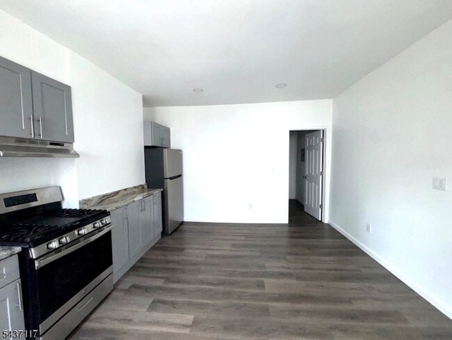 Photo - 76-78 Market Street Unit 2 Apartment
