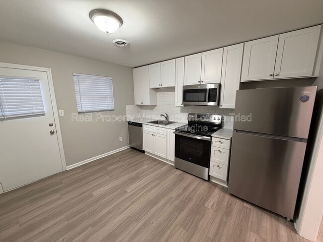 Foto del edificio - 603 S Main St