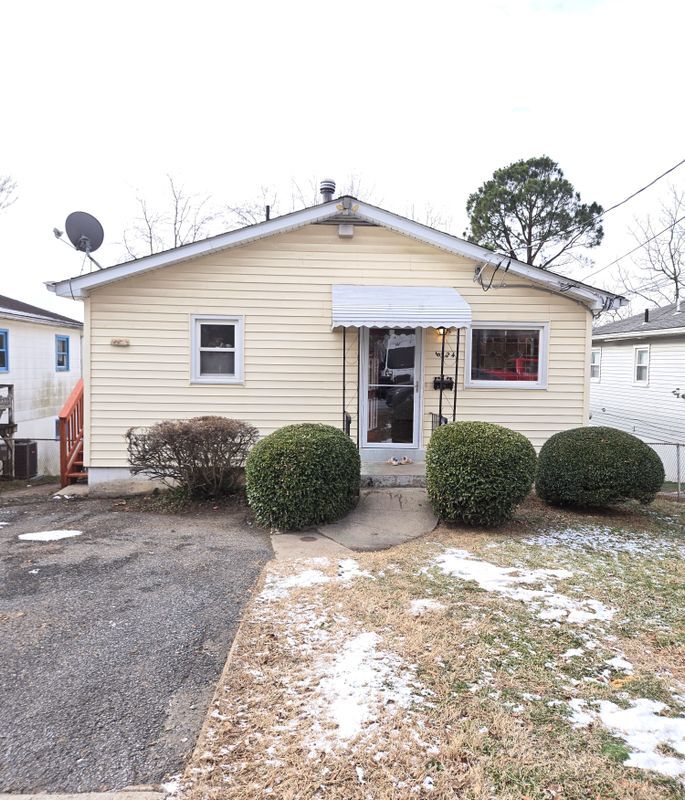 Primary Photo - 6324 57th Ave