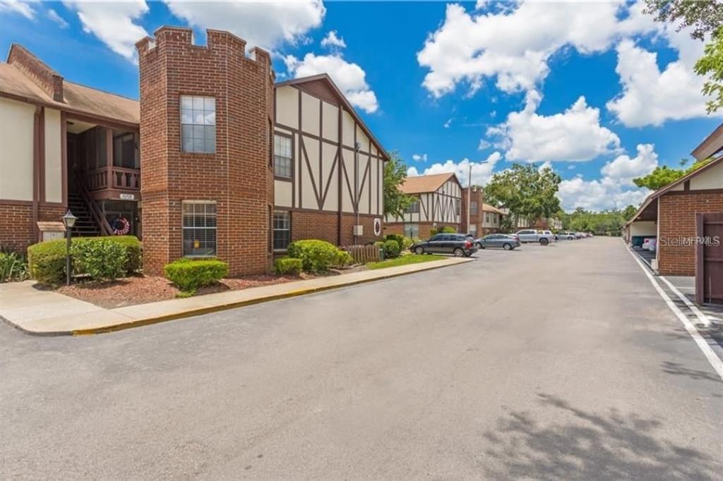 Foto principal - 5329 Hansel Ave