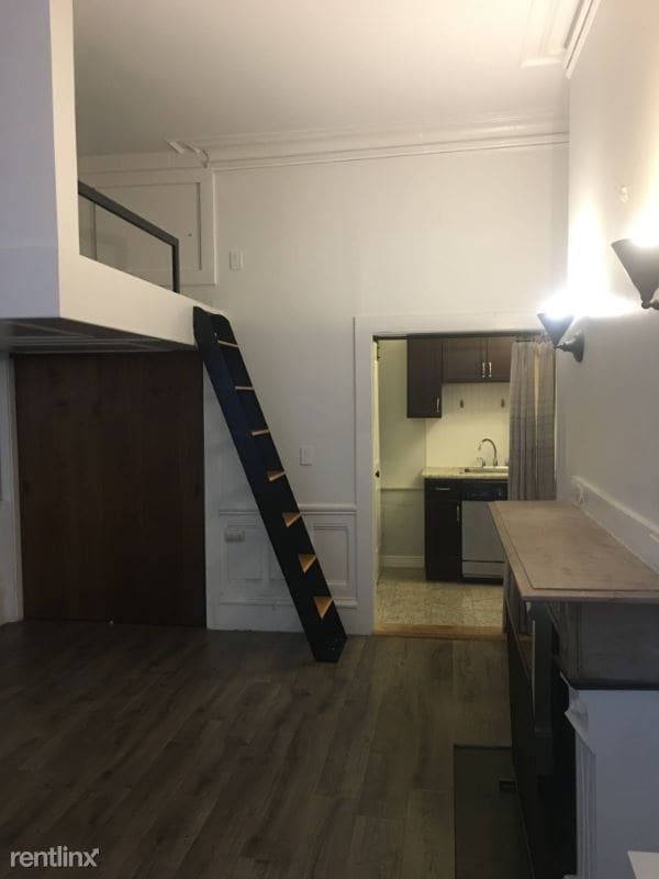 Building Photo - 364 Marlborough St