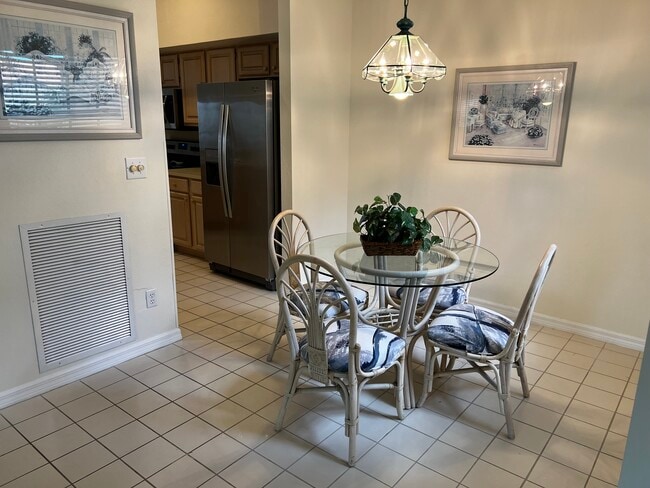 Dining - 9850 Costa Mesa Ln