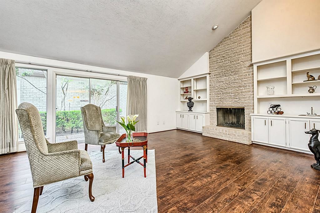 Primary Photo - 11051 Bellbrook Dr