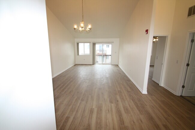 Building Photo - 2969 Saganashkee Ln