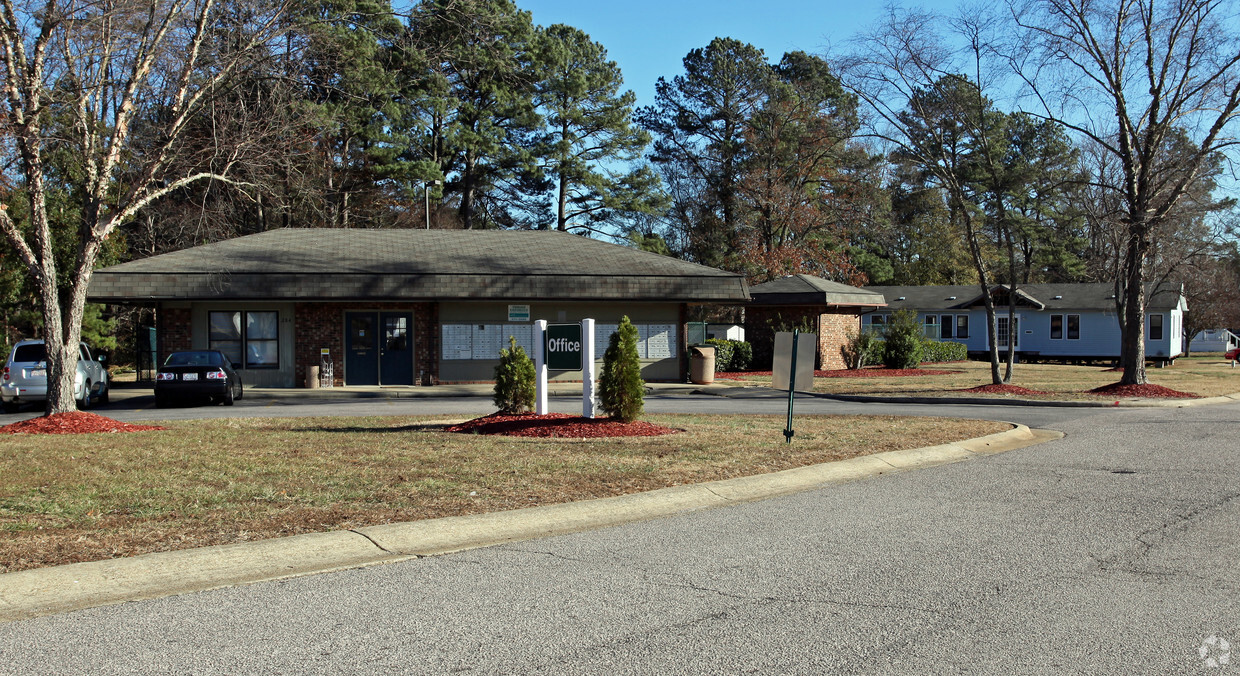 Building Photo - Kingsborough Estates MHC