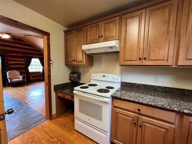 Foto del edificio - 2819 Pace Bend Rd S