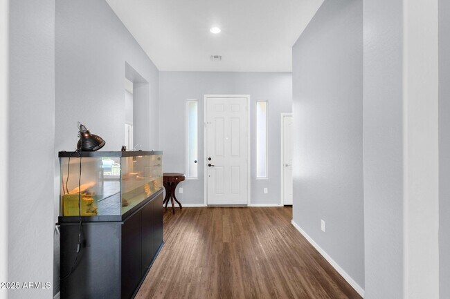 Foto del edificio - 16528 N 181st Dr