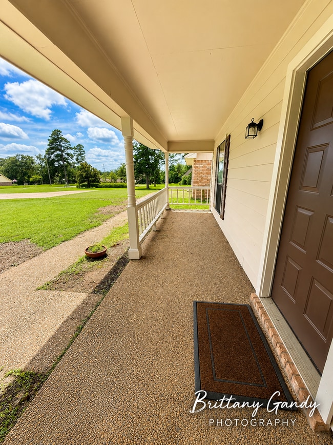 Building Photo - Rental Property on Frierson