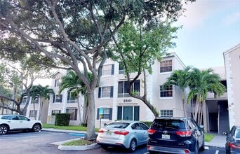 Building Photo - 2841 N Oakland Forest Dr