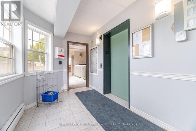 Photo du bâtiment - 4005 Kilmer Dr